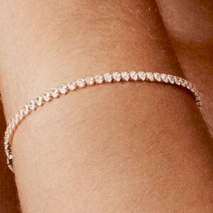 J CREW  GOLD TONE  TEARDROP BEZEL SET CZ BRACELET 7” AND DUST BAG NWT